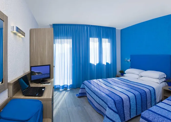 Napoleon Пезаро